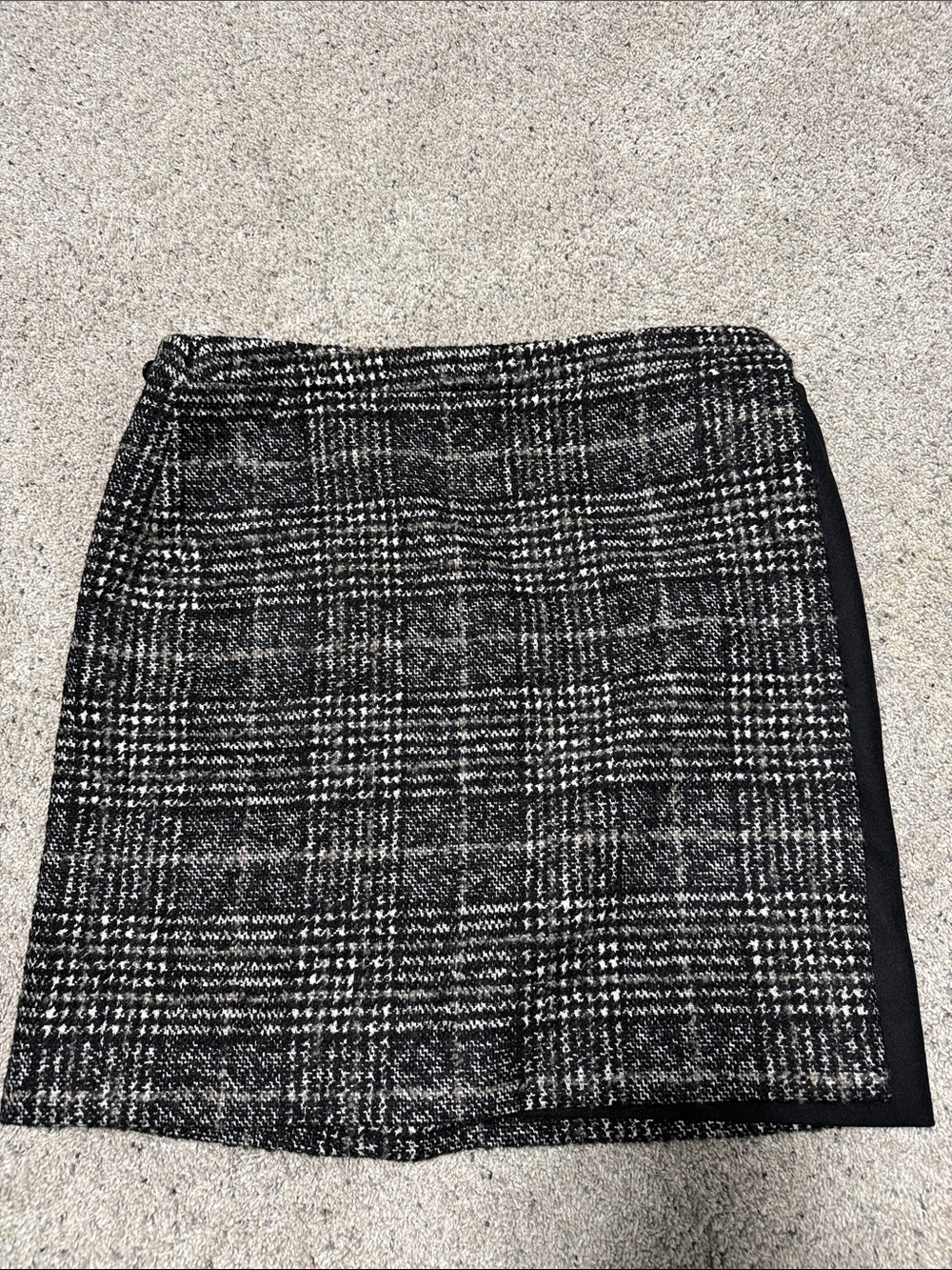 AKRIS Punto Plaid Wool Wrap Skirt